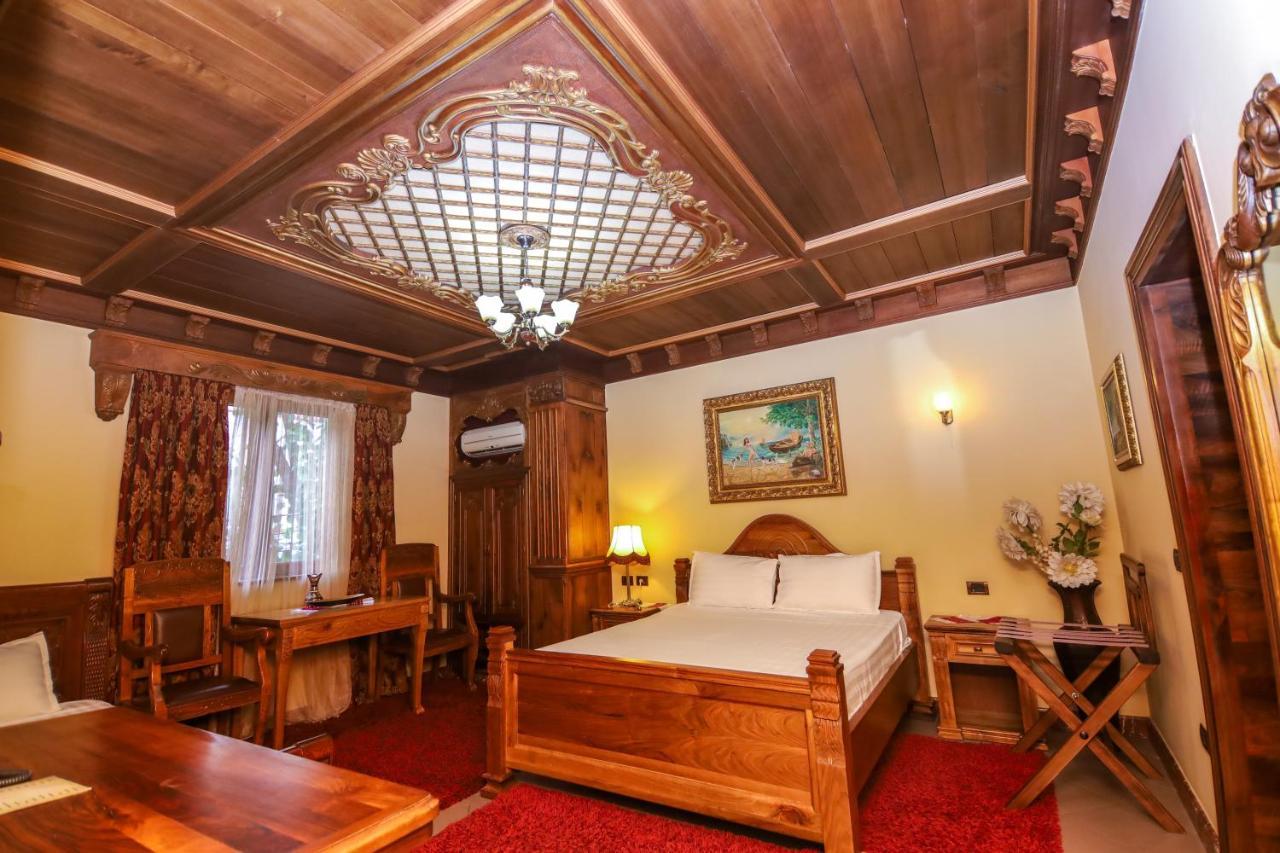 Brilant Antik Hotel Тирана Екстериор снимка