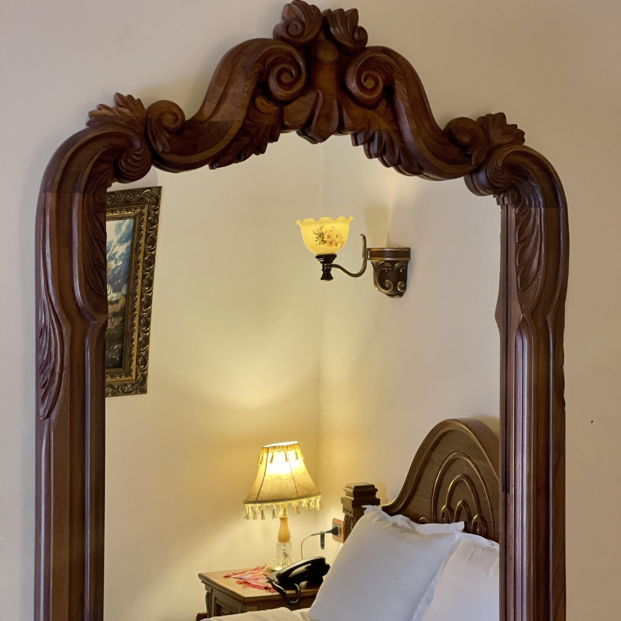 Brilant Antik Hotel Тирана Екстериор снимка