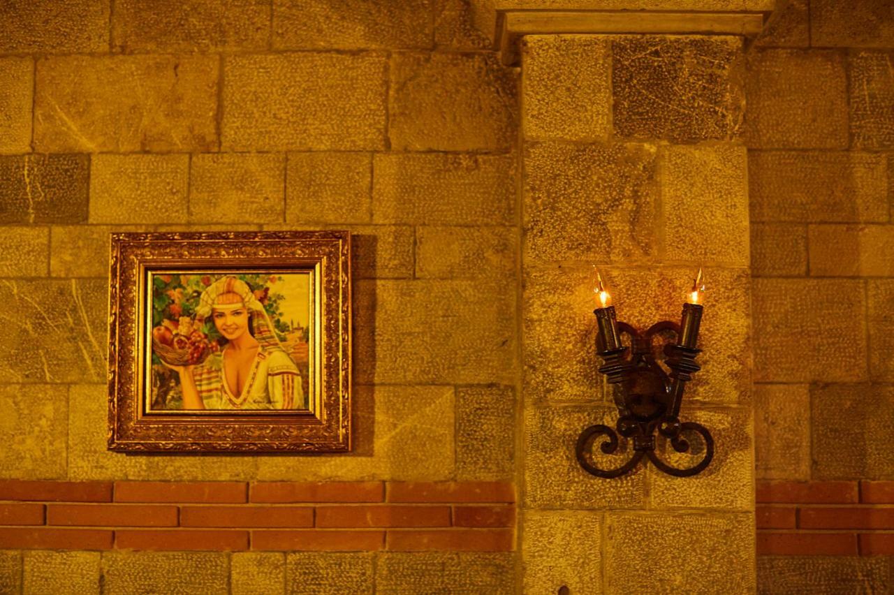 Brilant Antik Hotel Тирана Екстериор снимка