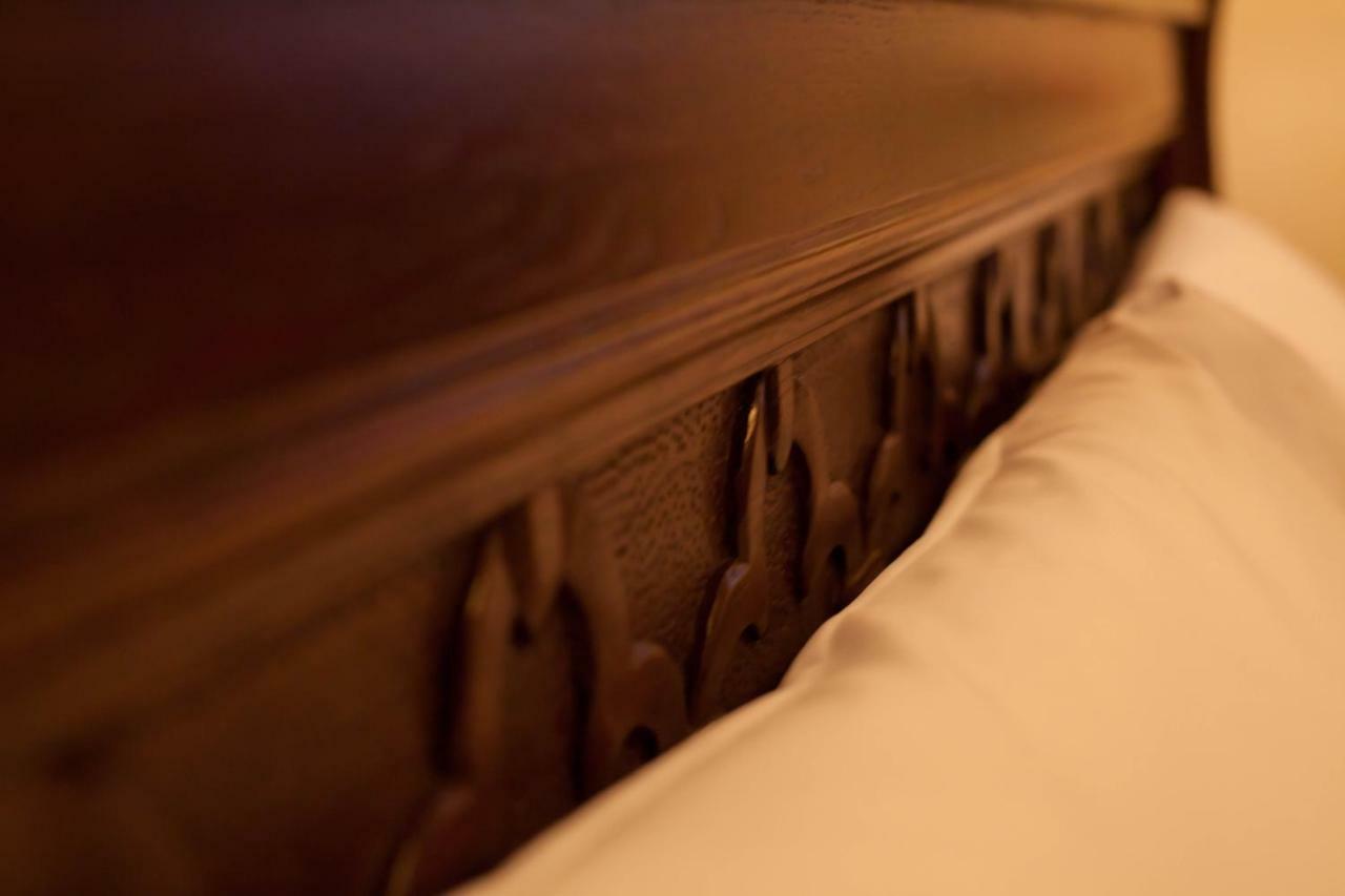 Brilant Antik Hotel Тирана Екстериор снимка